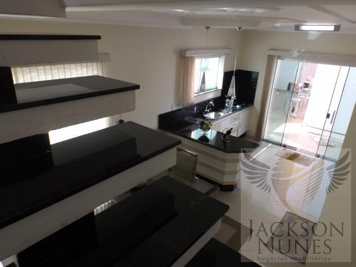 Casa à venda com 3 quartos, 310m² - Foto 18