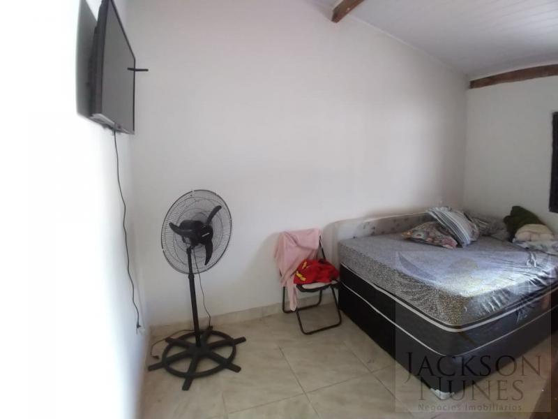 Casa à venda com 2 quartos, 340m² - Foto 9