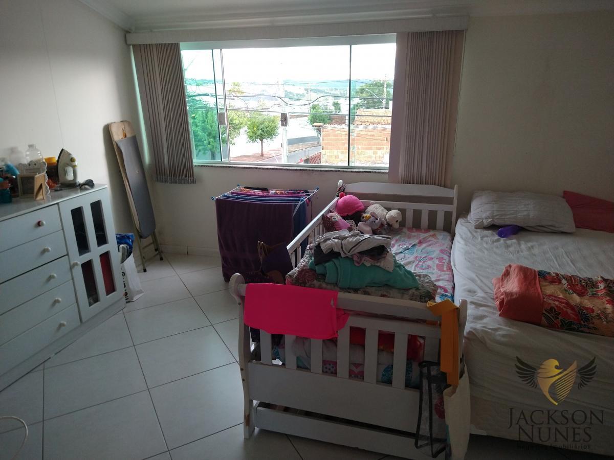 Casa à venda com 4 quartos, 330m² - Foto 17