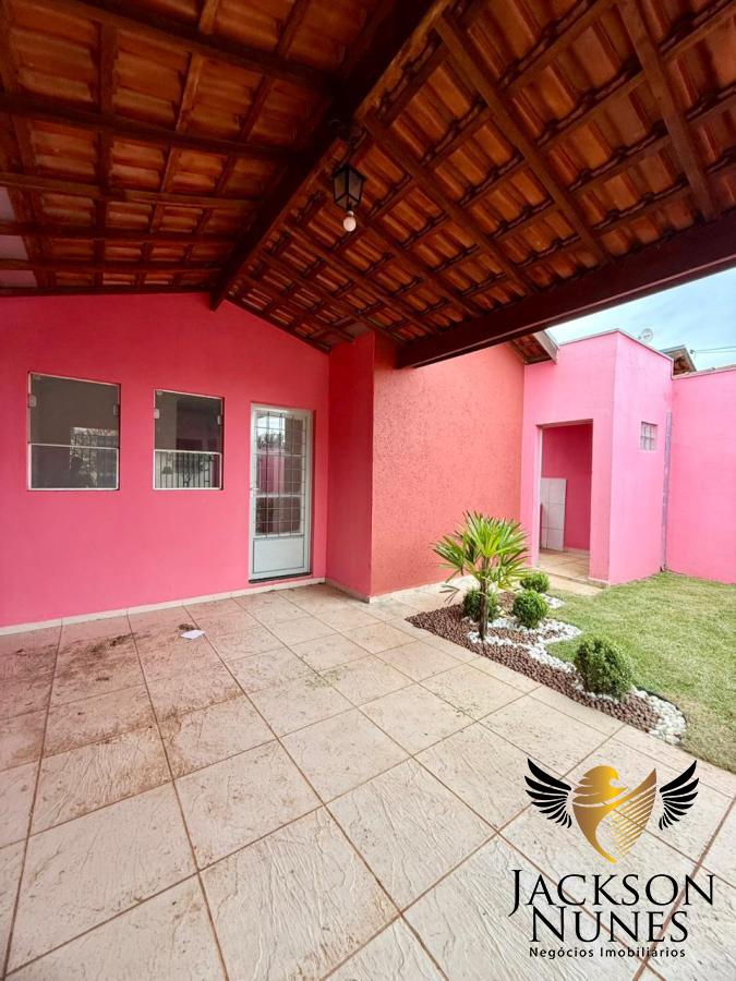 Casa à venda com 2 quartos, 160m² - Foto 1