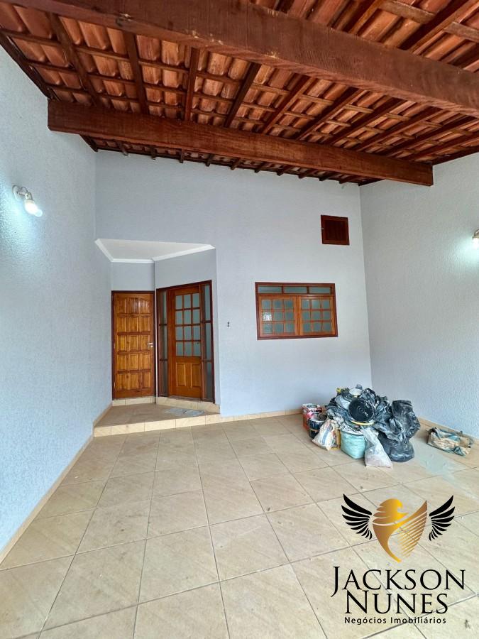 Casa à venda com 3 quartos, 150m² - Foto 1