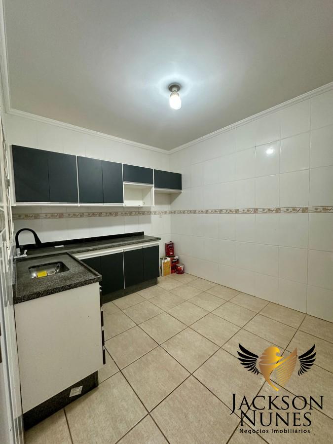 Casa à venda com 3 quartos, 150m² - Foto 4